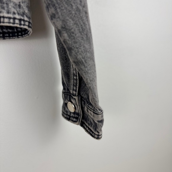 Rebecca Minkoff Studded Denim Jacket Grey Washed Cropped Trucker Style Women's M - Picture 10 of 11